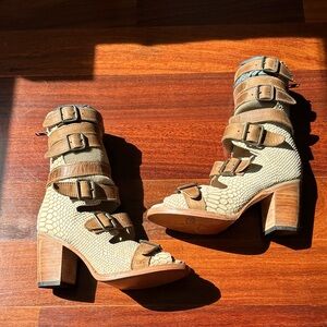 Freebird Bond leather snakeskin heeled sandals size 7